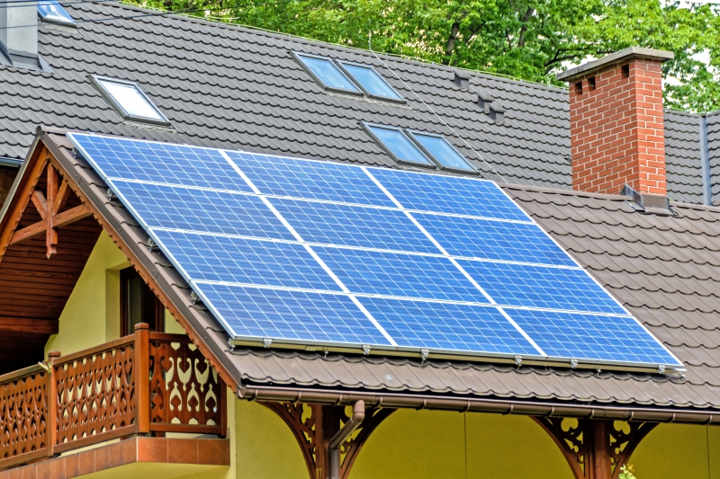 chauffagiste-VENANSON-min_solar-panels-1477987